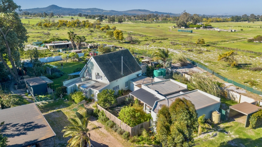 4 Bedroom Property for Sale in Cape Farms Western Cape